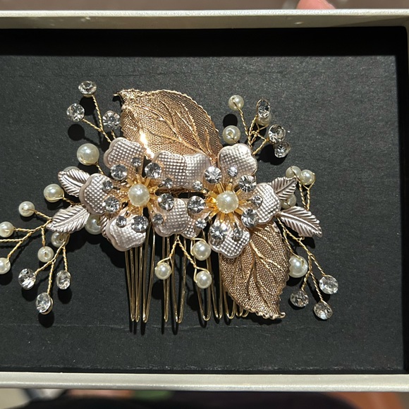 Rose Gold and Pearl Hair Comb Accessory - Picture 1 of 1